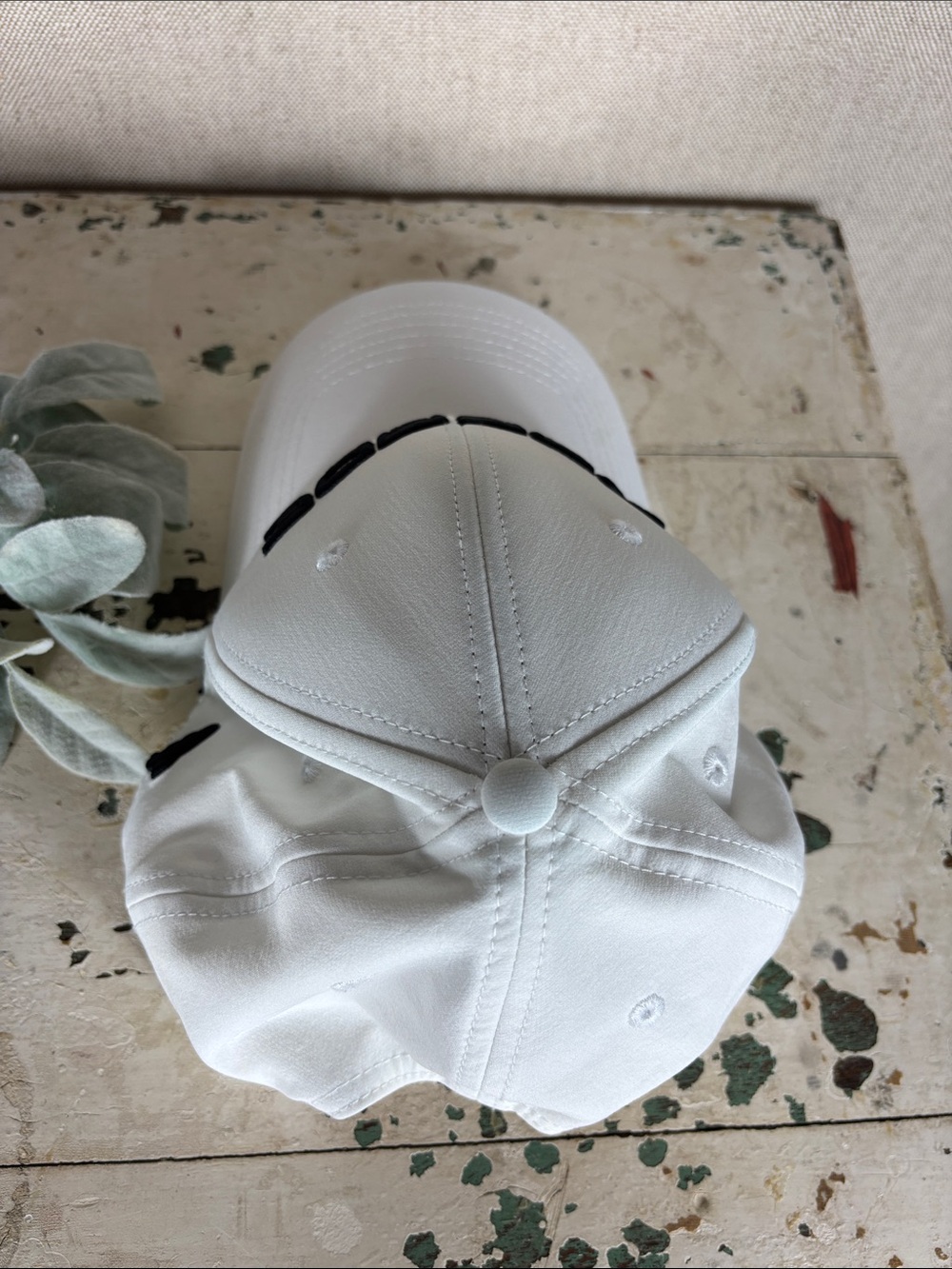 MACADE Men's White Baseball Cap with Embroidered Logo - Picture 4 of 5